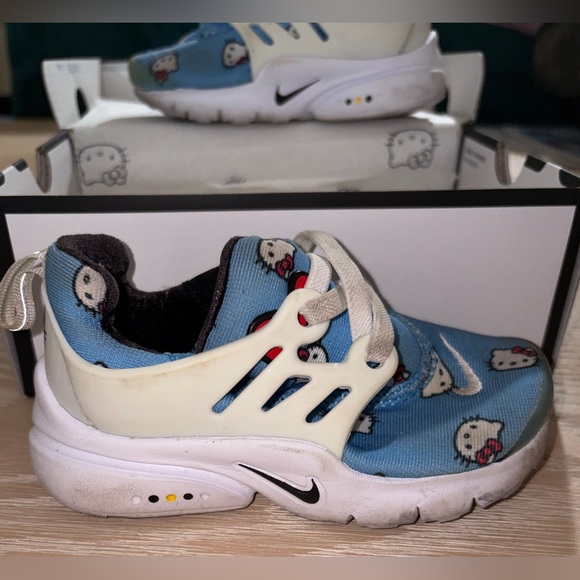 Nike Presto QS 7(TD) Hello Kitty Blue Kids Sneakers - Picture 5 of 11